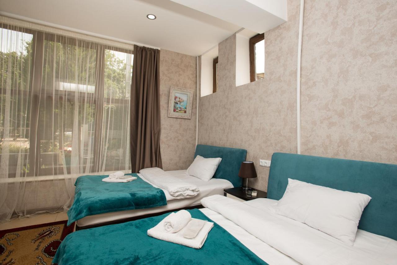 Accent Hotel Tbilisi Exterior photo